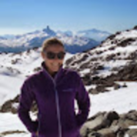 Meet your Posher, Cora - Picture 1 of 1